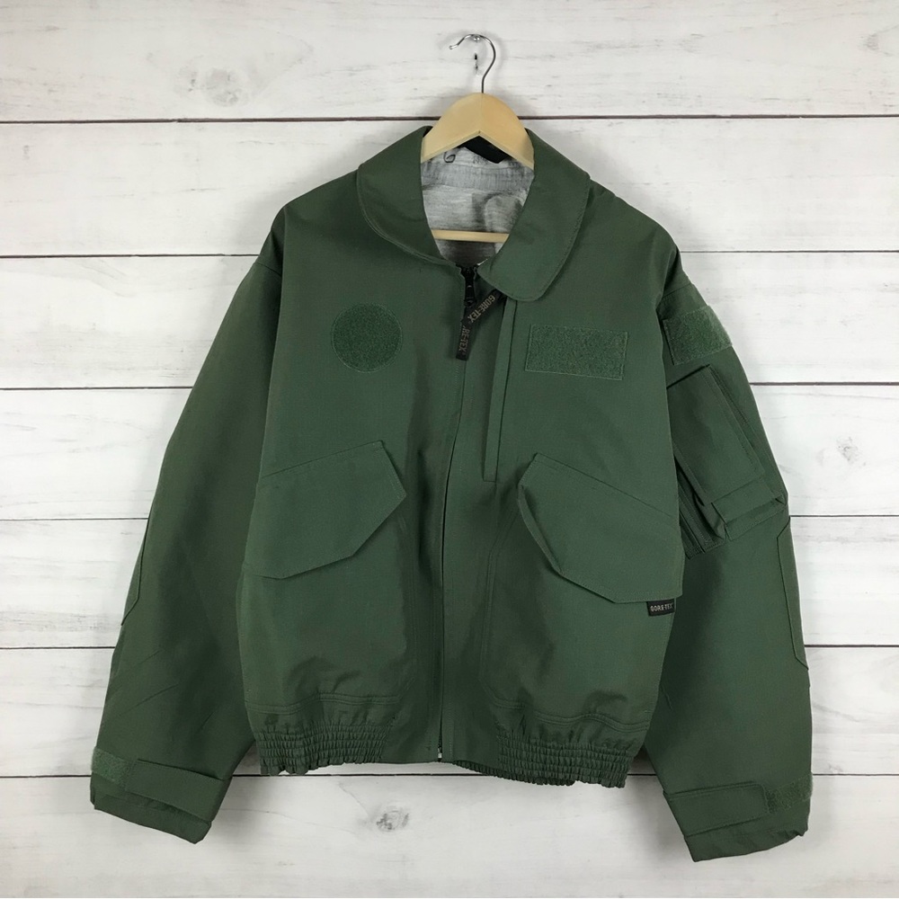 Gore Tex x CWU-106 P Military Hooded Jacket Large Regular
